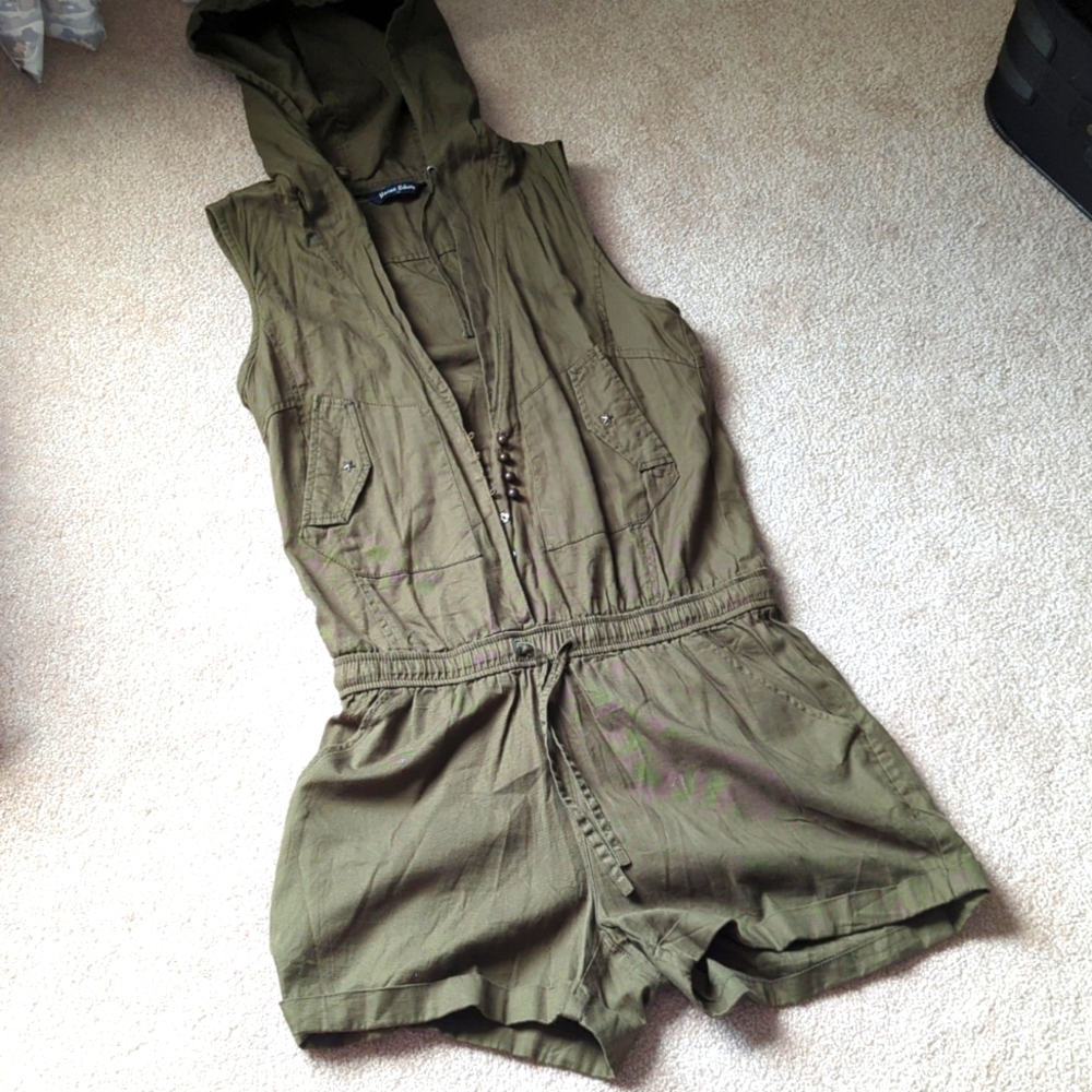 Henus Edwin Romper Green olive size 85 - medium hooded shorts